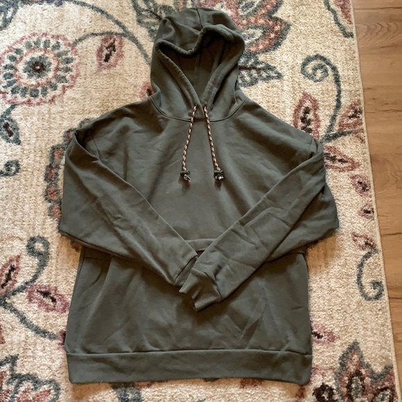 XXL Wild Fable Sweatshirt